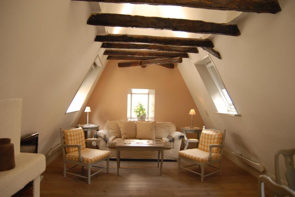 Posezení v ubytování Hotel Sven Vintappare