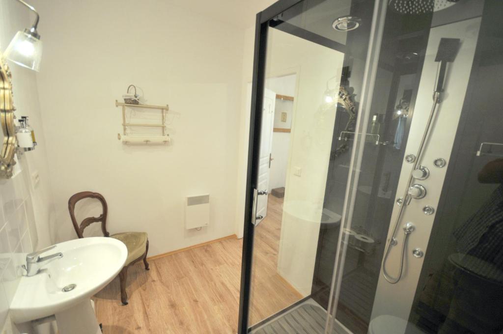 Photo from 52 Eymet in Eymet, Aquitaine, France