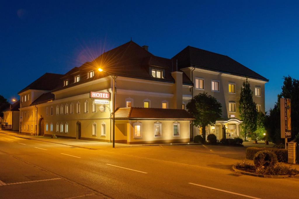 Budova, kde se hotel nachází