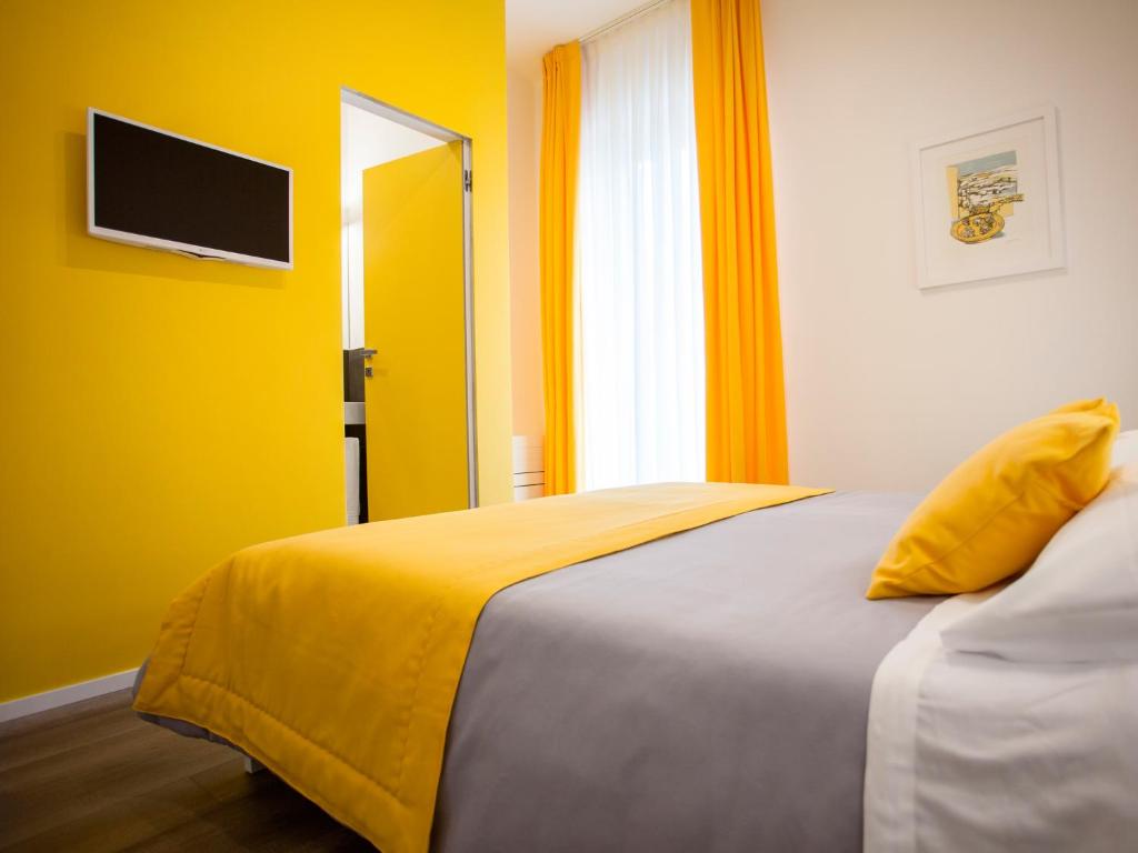 Postel nebo postele na pokoji v ubytování Dimora Mefite-Camere con Bagno Privato e Self check-in