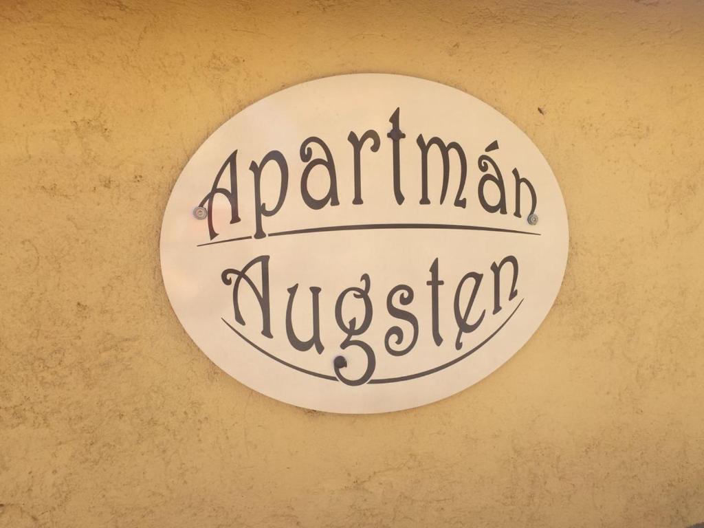 Certifikát, hodnocení, plakát nebo jiný dokument vystavený v ubytování Apartmán Augsten