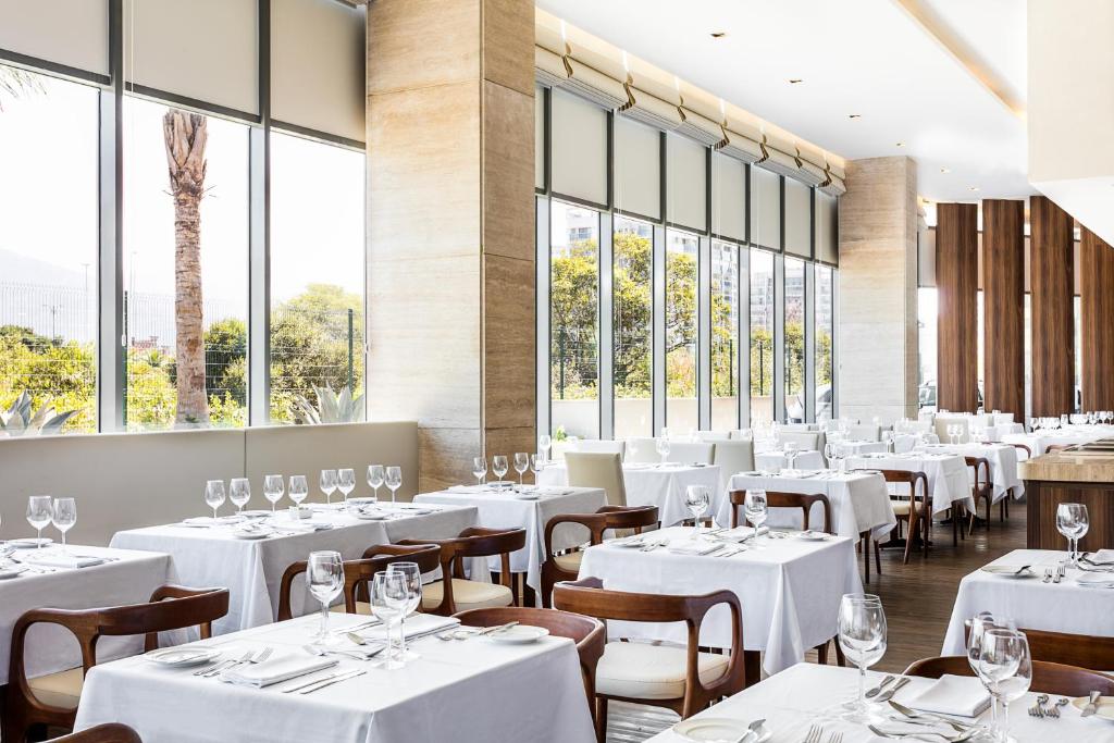  Vogue Square Fashion Hotel by Lenny Niemeyer