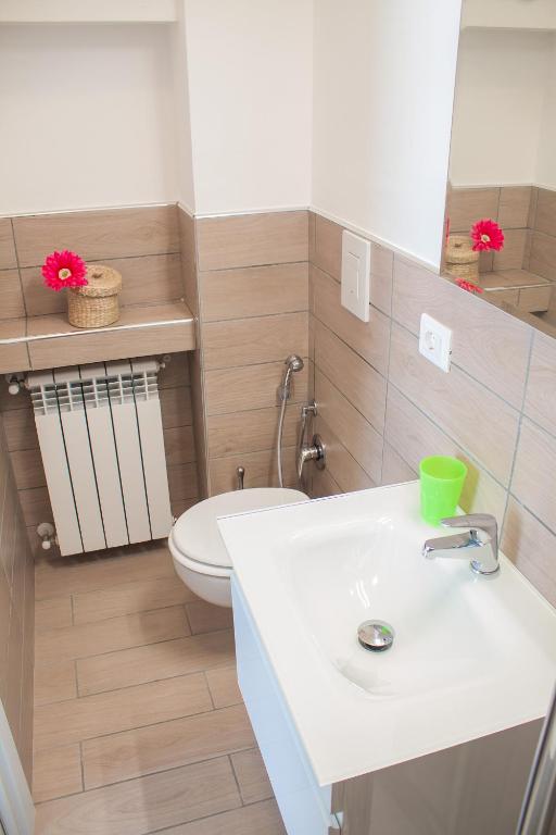 A bathroom at Case Vacanze Ganimede