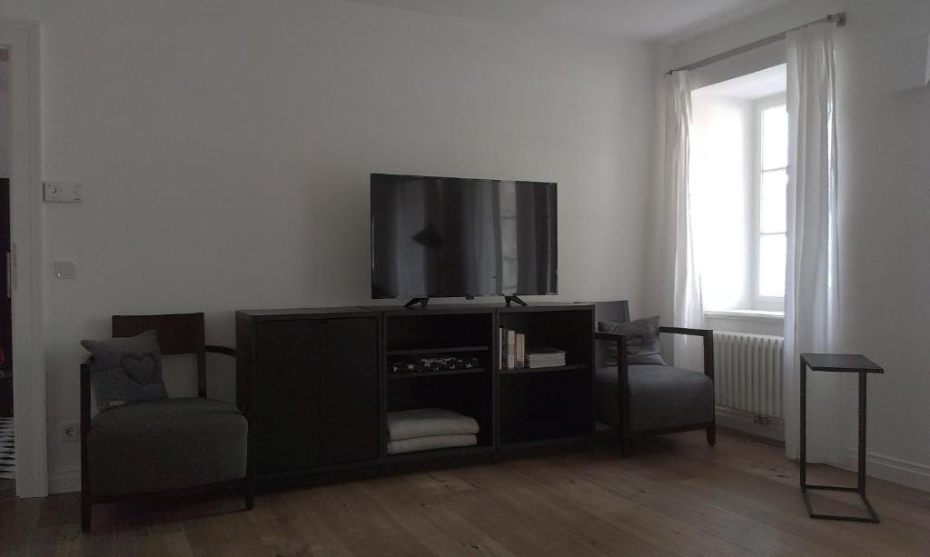 A television and/or entertainment centre at Villa Bertholini