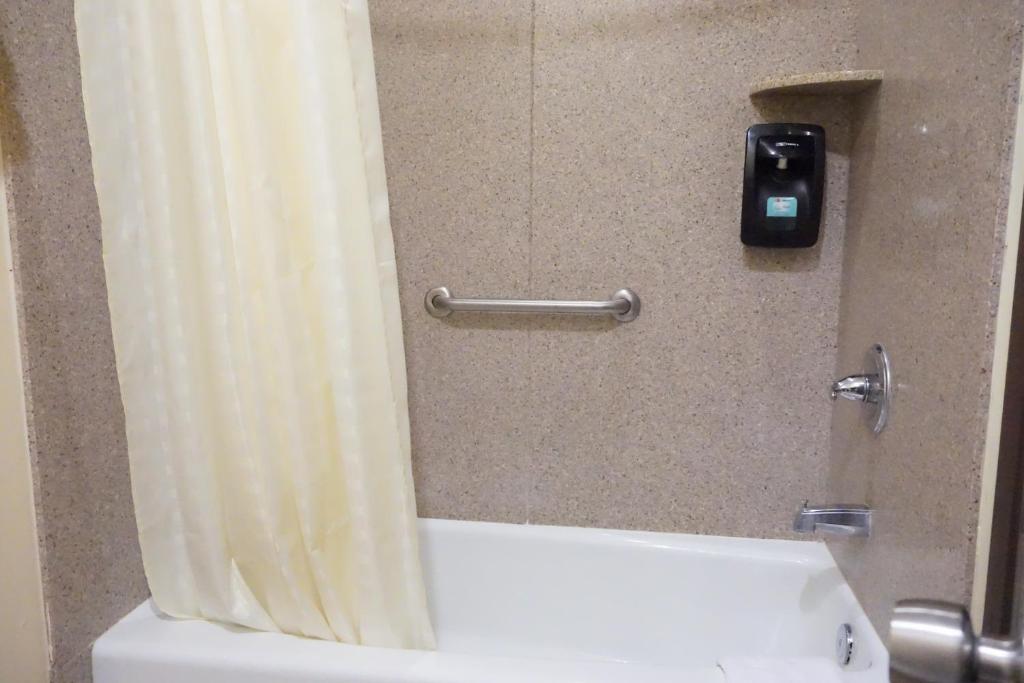 Tuscan Garden Inn - Standard King Room