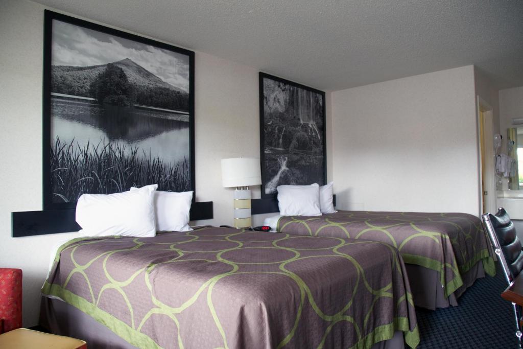 Super 8 by Wyndham Christiansburg - Habitación Doble Con Dos Camas Dobles - Fumadores