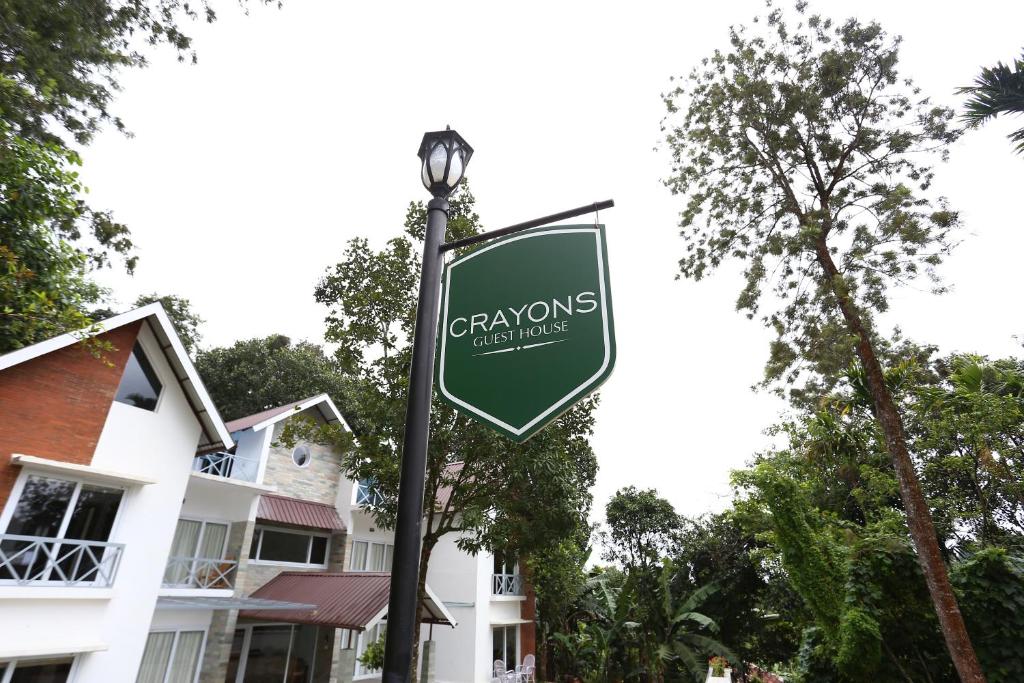 Certifikát, hodnocení, plakát nebo jiný dokument vystavený v ubytování Crayons Guest House Munnar