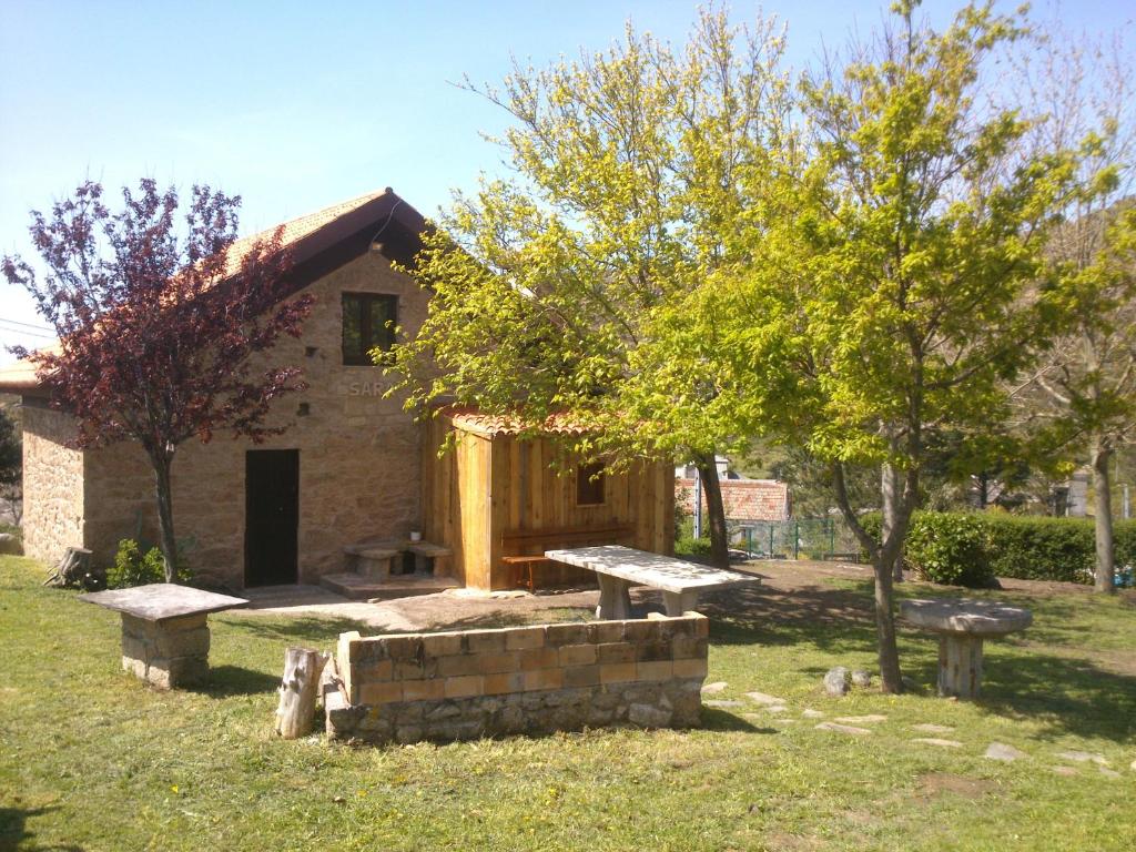 A garden outside O Rincón de David