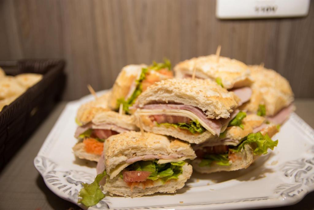  Class Hotel Passos