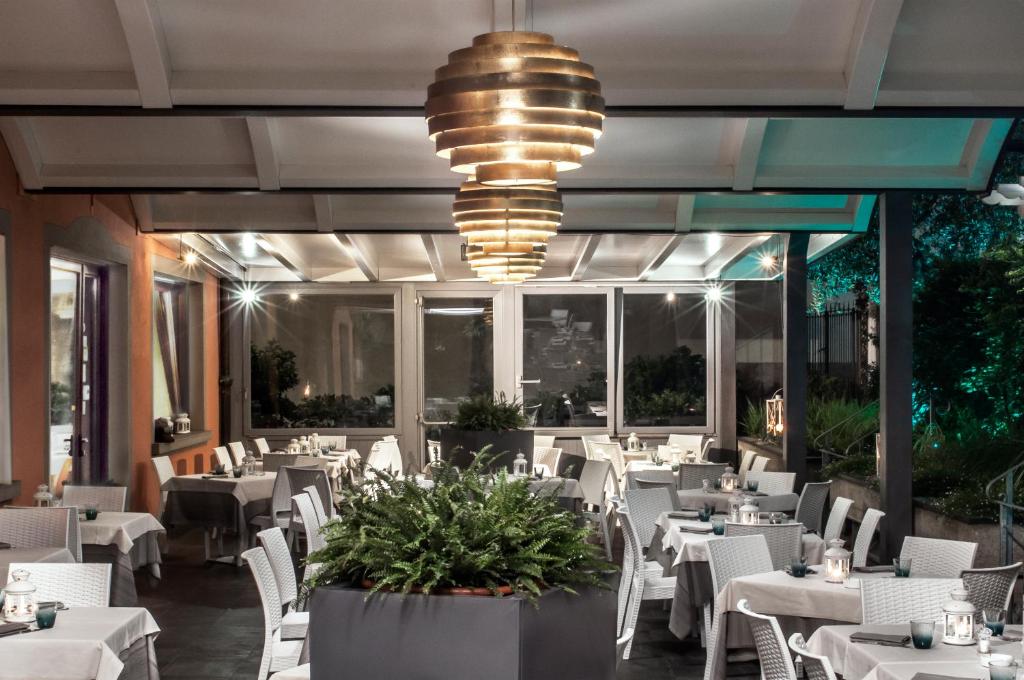 Restaurace v ubytování Hotel dell'Angelo