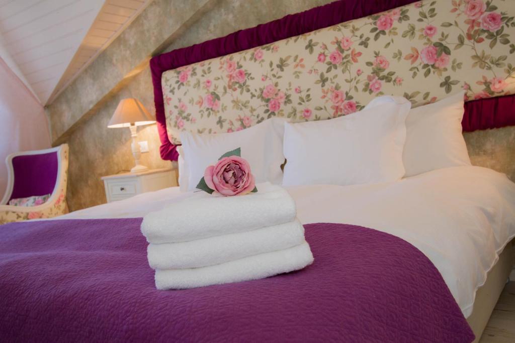 Postel nebo postele na pokoji v ubytování Hotel Dragului