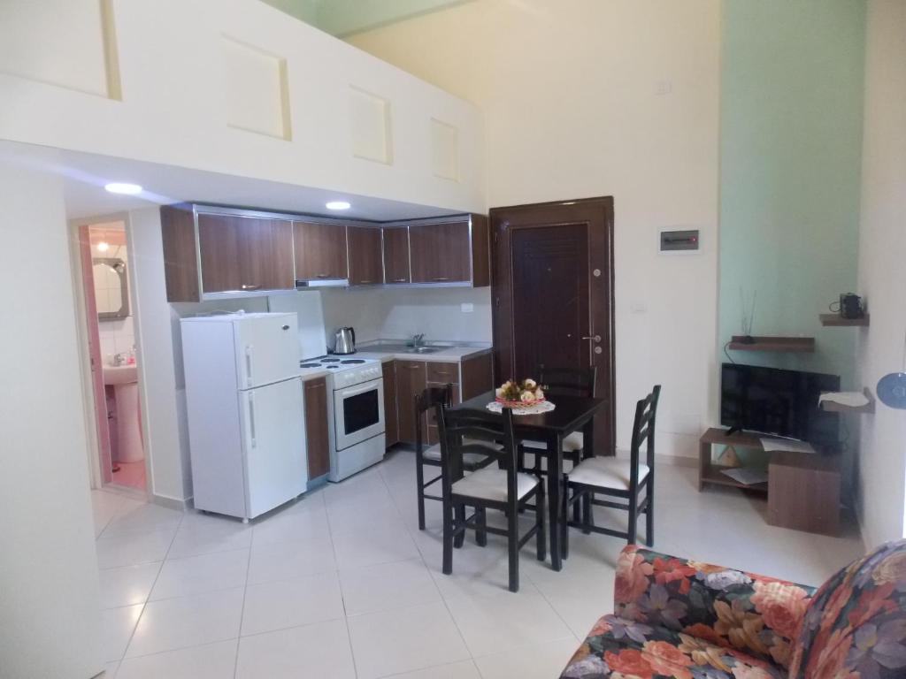 Angela Apartments - Image 4