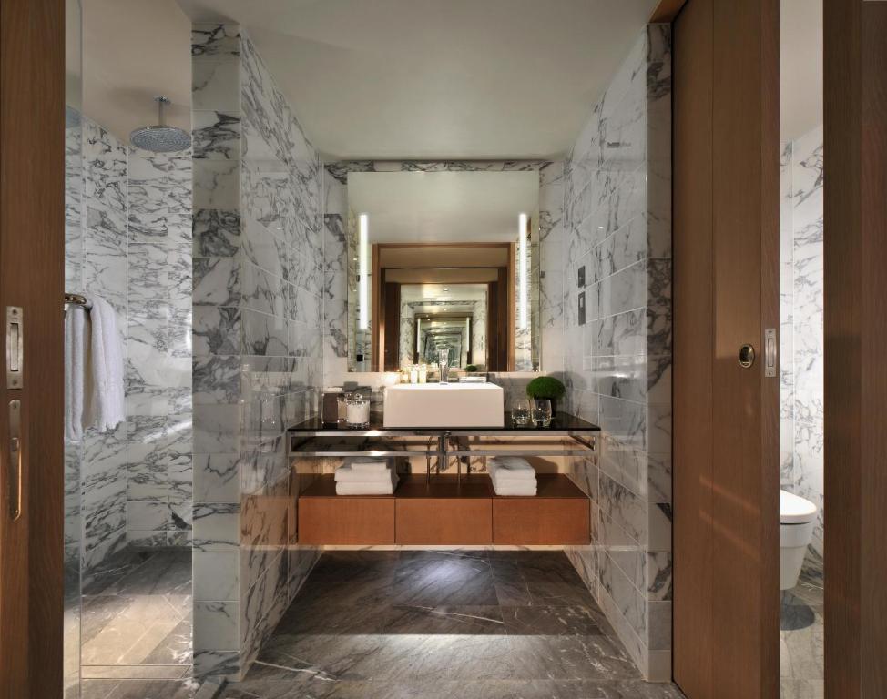 The Hari London - Resim 2