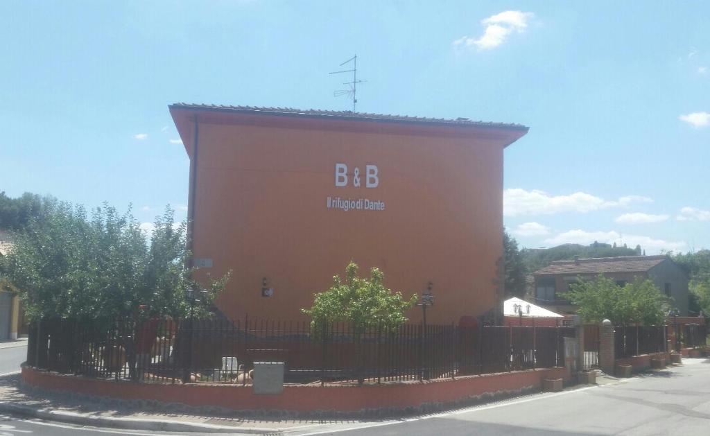 Budova, kde se bed and breakfast nachází