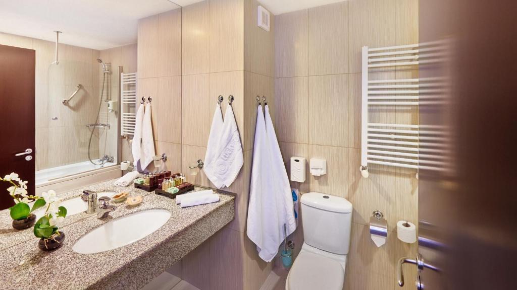 Koupelna v ubytování Lucky Bansko Aparthotel SPA & Relax