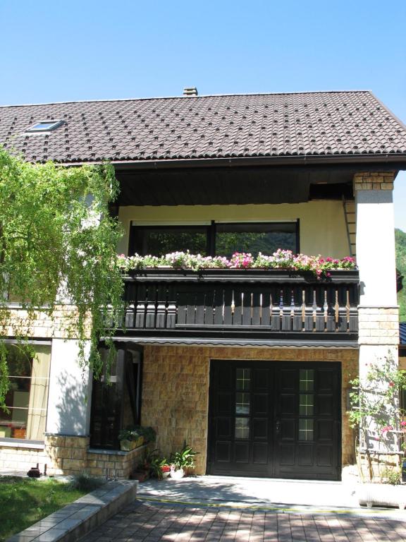 The building in which Az apartmant is located