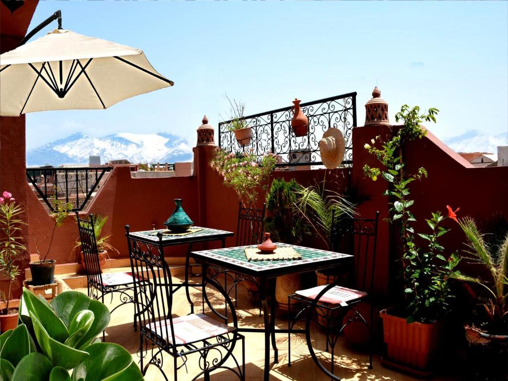 Un balcón o terraza en Dar Yasser