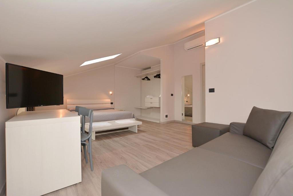 TV a/nebo společenská místnost v ubytování Hotel & Apartments " Perpoin "
