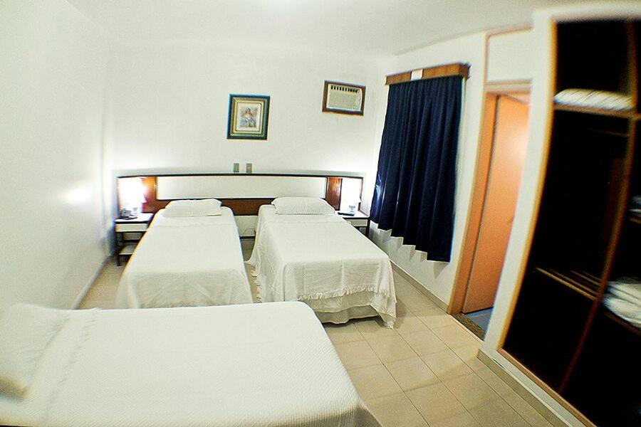  Shalako Hotel