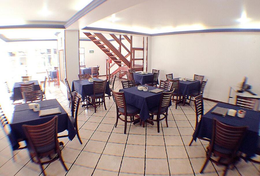 Restaurace v ubytování Shalako Hotel