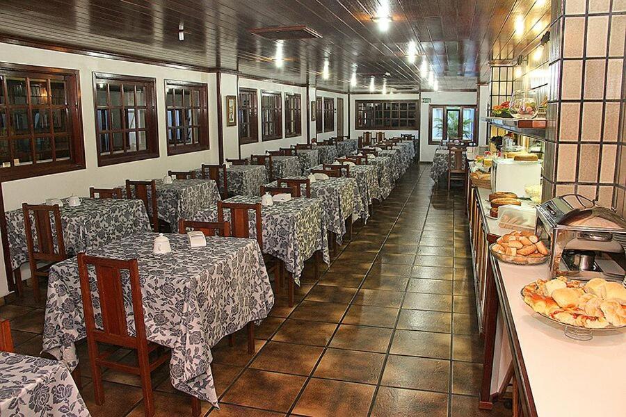 Restaurace v ubytování Shalako Hotel