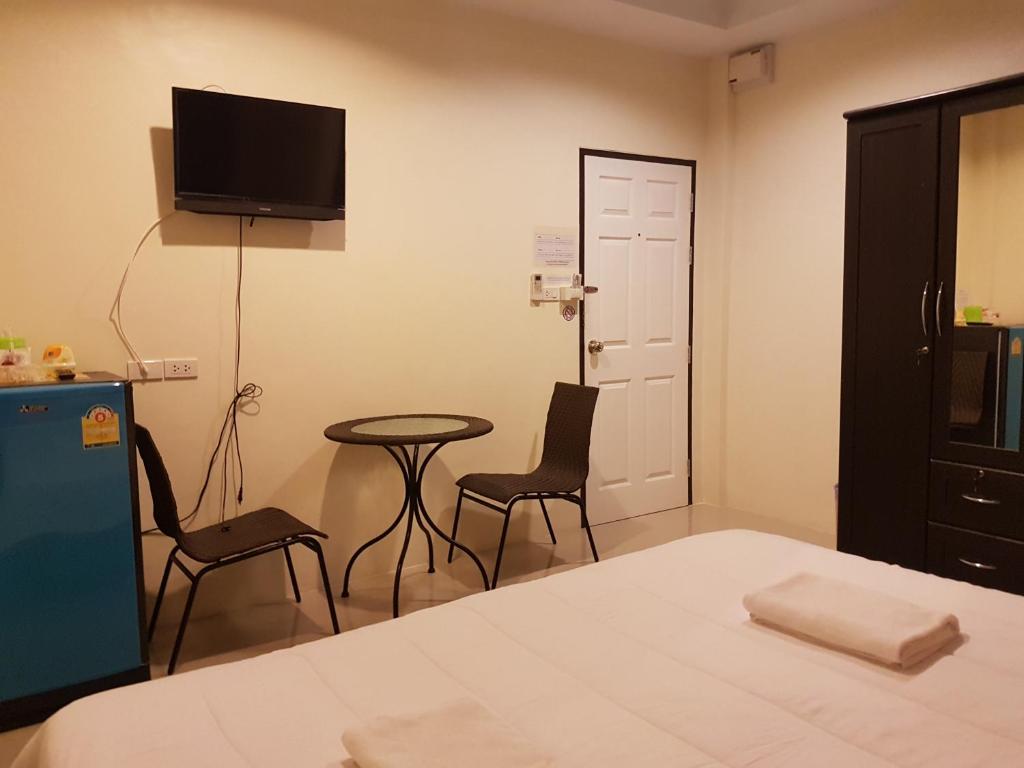 TV a/nebo společenská místnost v ubytování Bann Lom Le Guest House