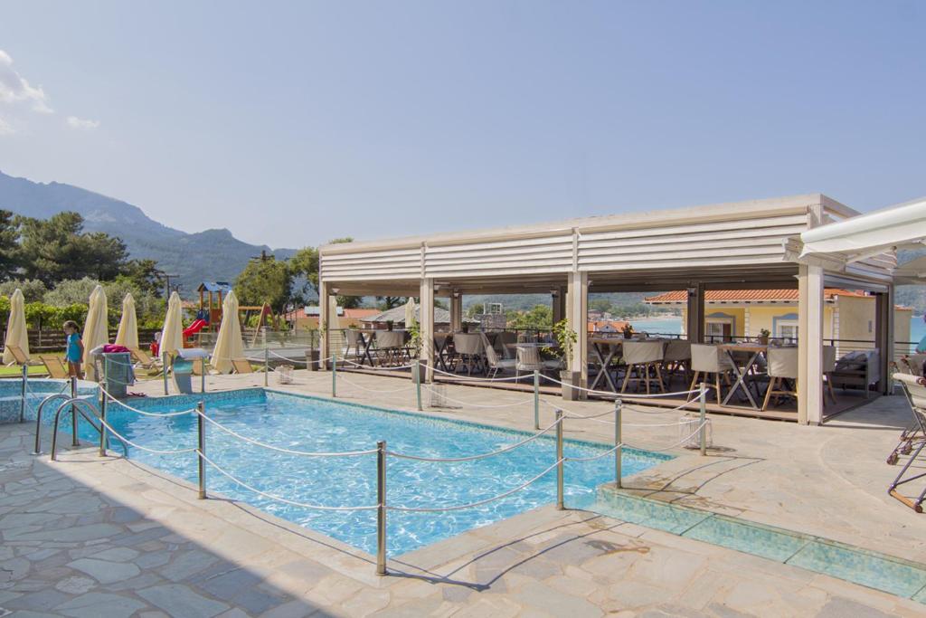 Nespecifikovaný výhled na hory nebo výhled na hory při pohledu z aparthotelu