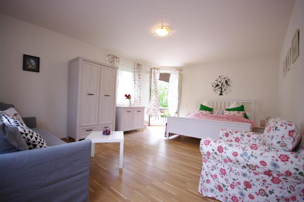 Cozy Gardens Apartments in Prague - Apartamento Con Terraza