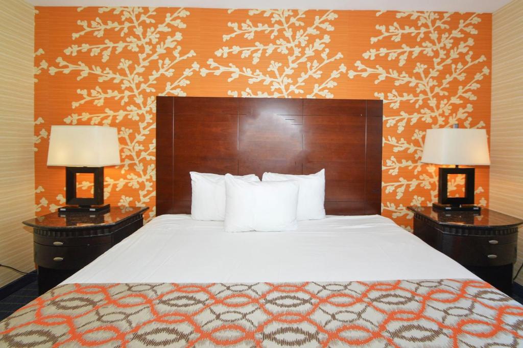 Postel nebo postele na pokoji v ubytování Corona Hotel New York - LaGuardia Airport