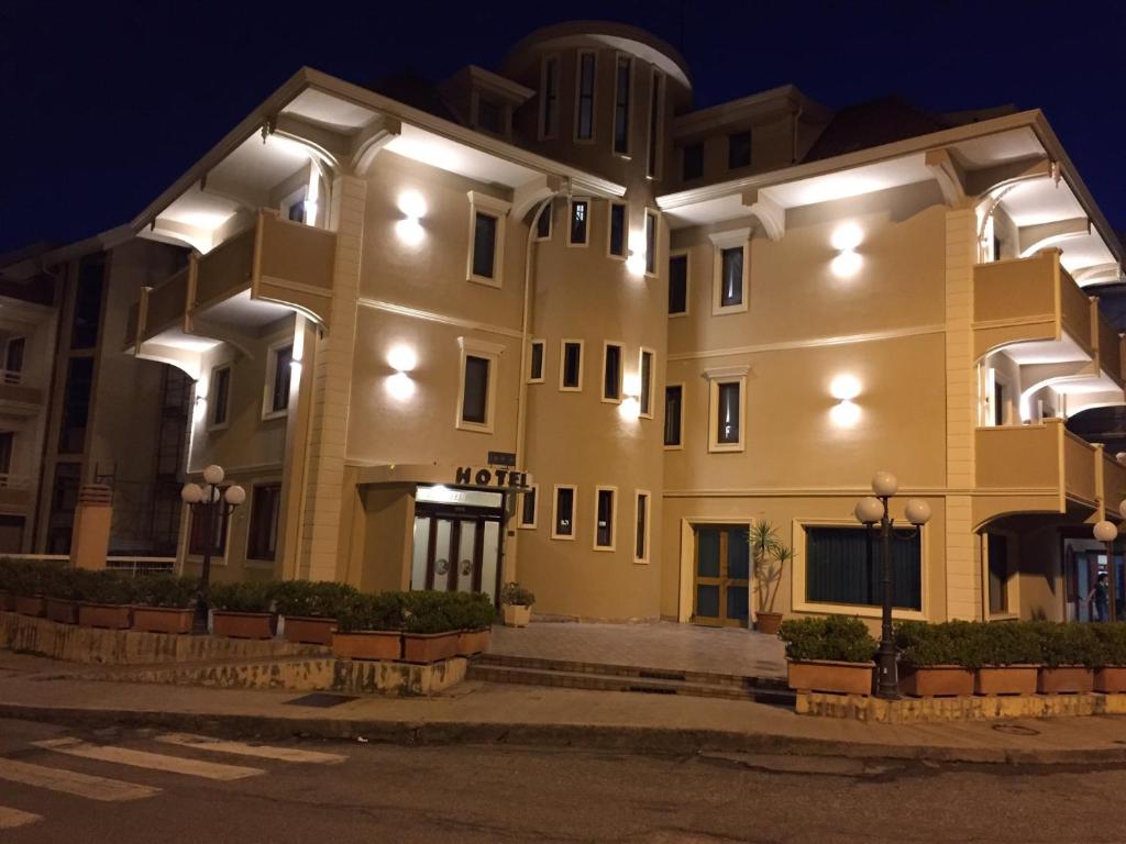 Budova, kde se hotel nachází