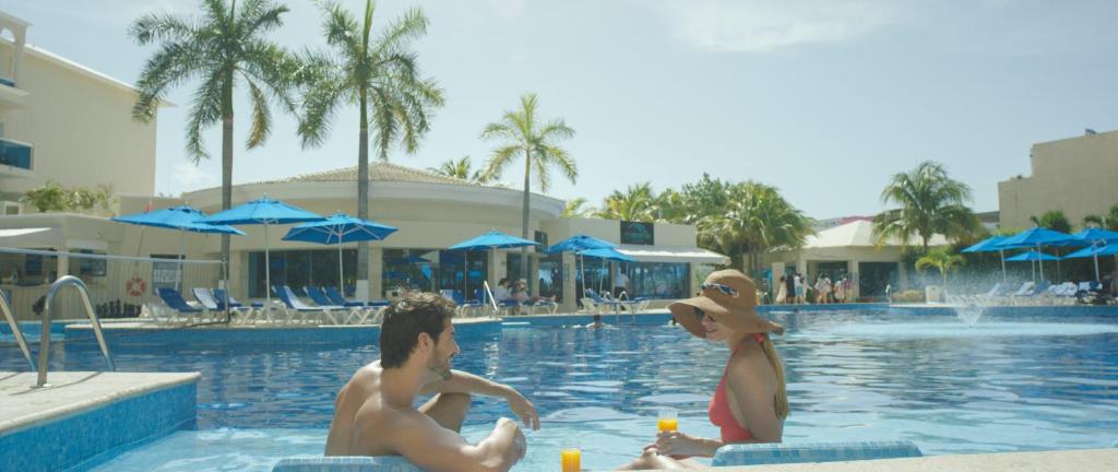 Bazén v ubytování Occidental Costa Cancún - All Inclusive nebo v jeho okolí