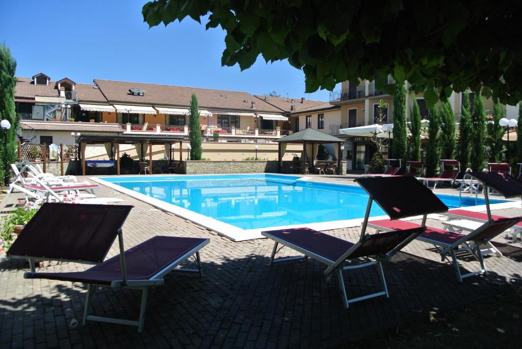 Bazén v ubytování Parc Hotel nebo v jeho okolí