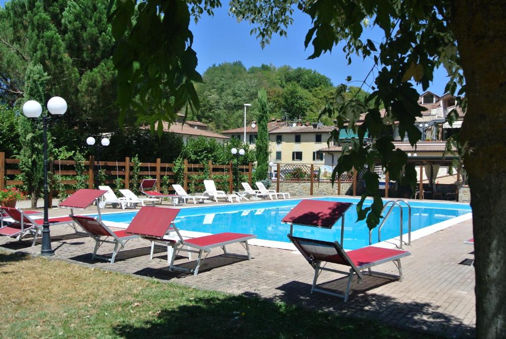 Bazén v ubytování Parc Hotel nebo v jeho okolí