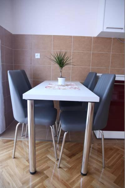 Apartments Lukic - One-Bedroom Apartment
