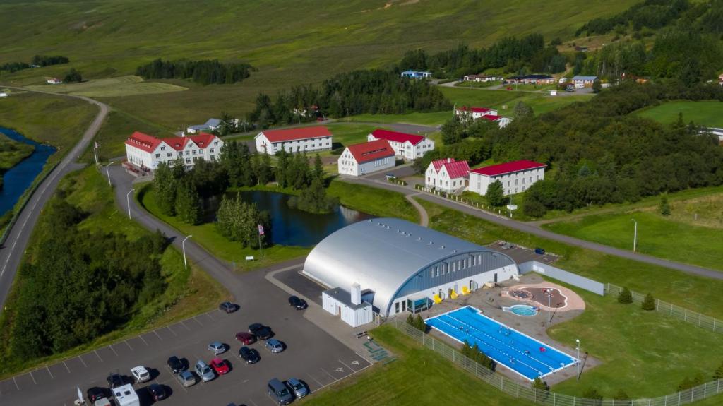 Bazén v ubytování Hótel Laugar nebo v jeho okolí