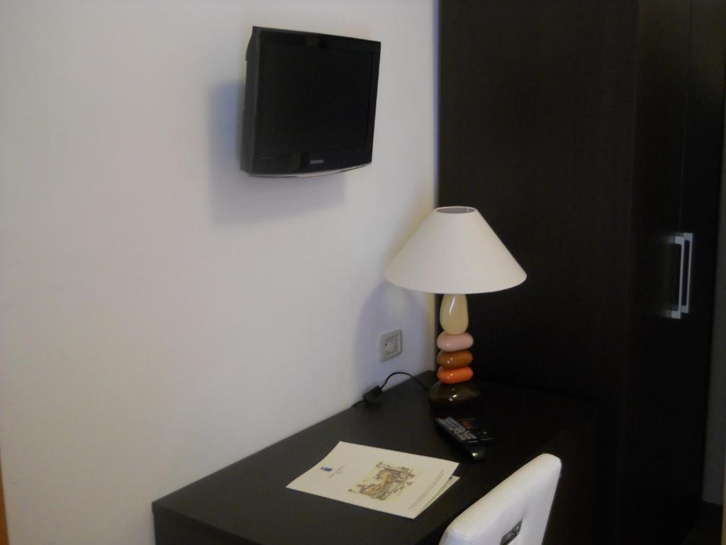 TV a/nebo společenská místnost v ubytování Albergo San Lorenzo