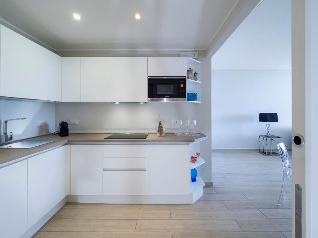 Isola Bella Infinity Suites - 13