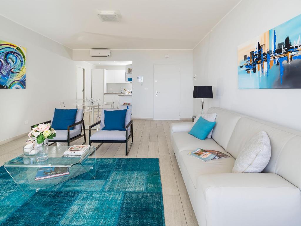 Isola Bella Infinity Suites - 11