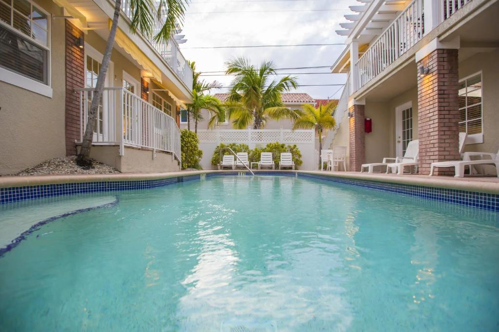 Coconut Inn Pass-a-Grille Beach photo