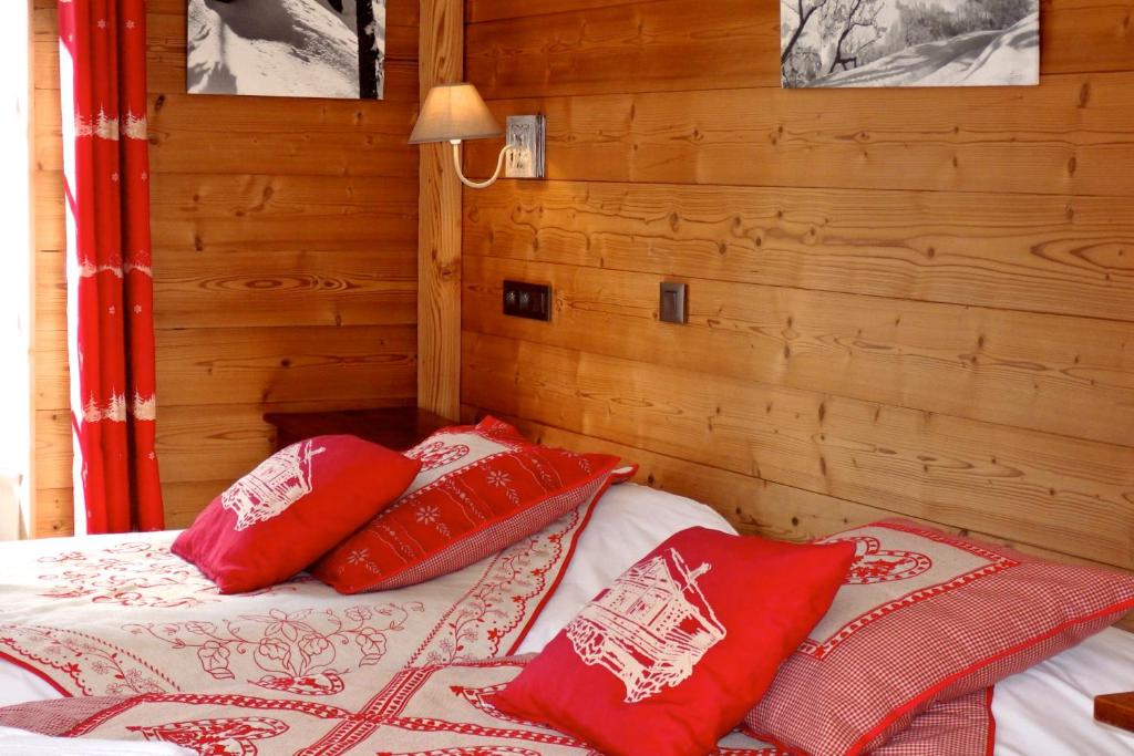 Postel nebo postele na pokoji v ubytování Hôtel Viallet