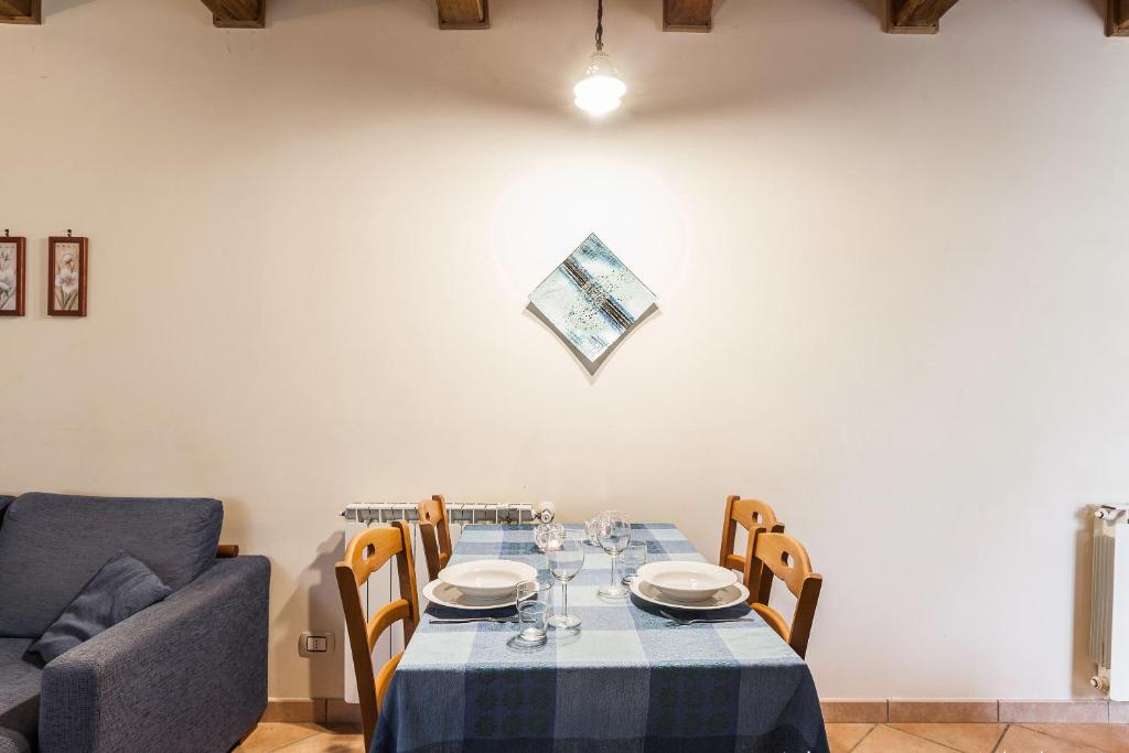 Posedenie v ubytovaní Villa Collebelvedere - Near Rome with Home Restaurant