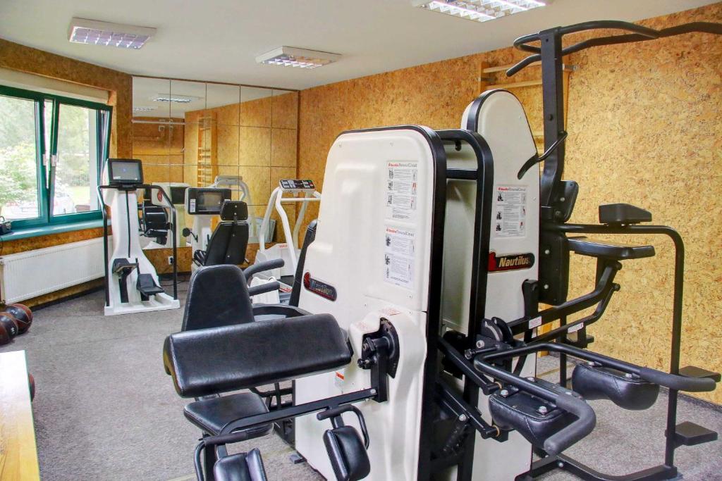 Posilňovňa alebo fitness centrum v ubytovaní Hotel Kama Park