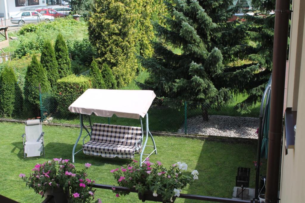 Zahrada ubytování Apartament u Marzenki