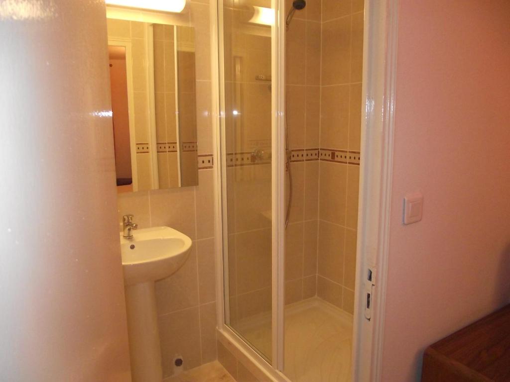 Le Nouvel Hôtel du Théâtre - Resim 33