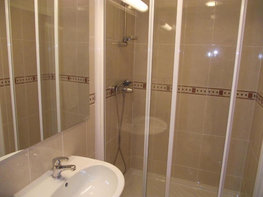 Le Nouvel Hôtel du Théâtre - Resim 34