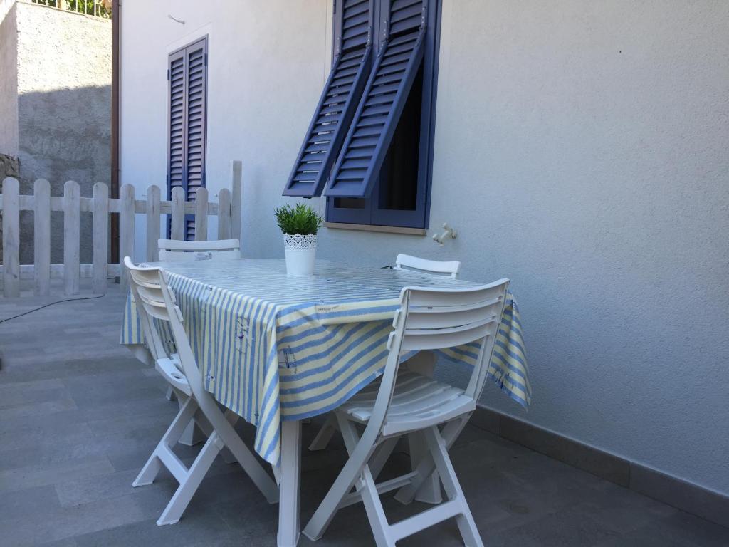 Fotografie z fotogalerie ubytování Casetta Lavanda v destinaci Pomonte