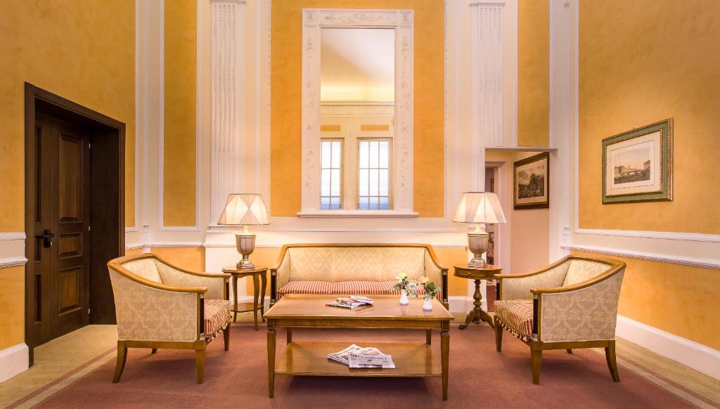 Hotel La Fortezza - Resim 34