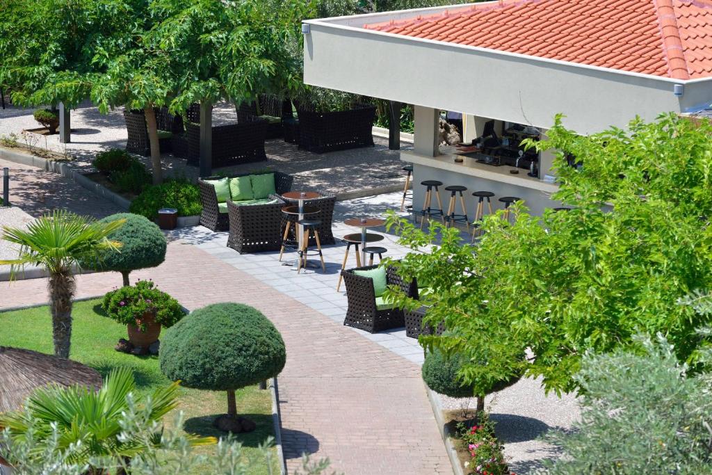 Aed väljaspool majutusasutust Atrium Hotel Thassos