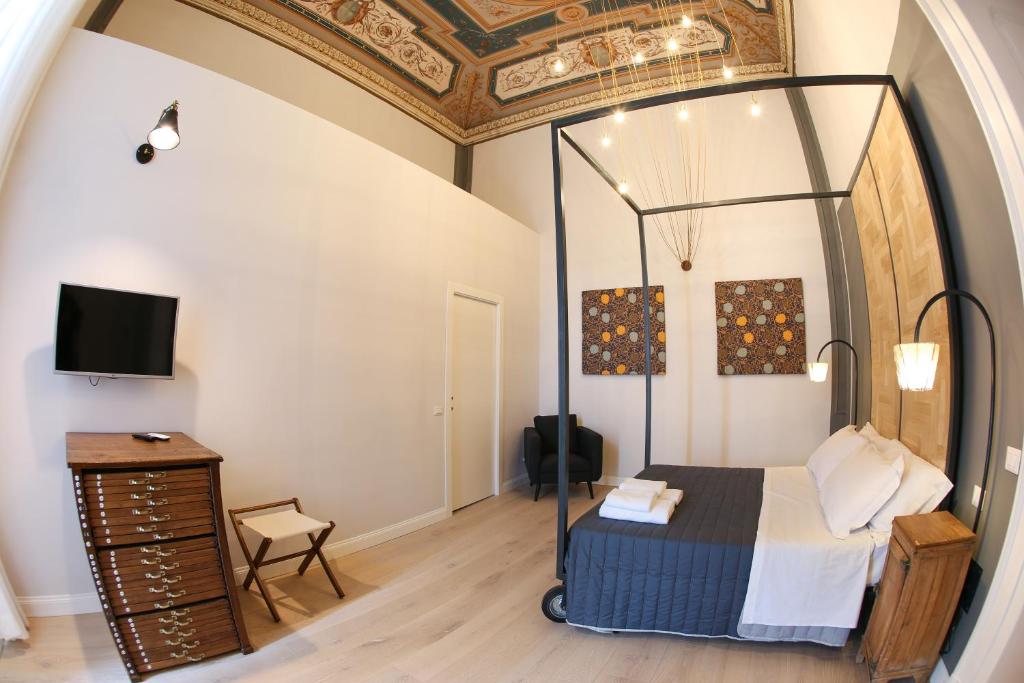 The Dante House by House In Naples - 7