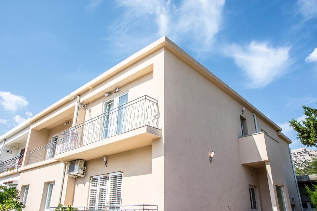 Budova, kde se apartmán nachází